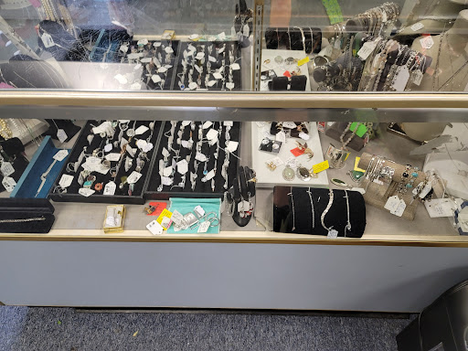 Consignment Shop «New to You Consignment Shop», reviews and photos, 1916 Forest Dr, Annapolis, MD 21401, USA