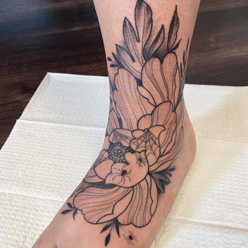 Explore line tattoo ideas for guys, creative tattoo ideas in Fox Lake, available at True Tattoo and Bodyworks