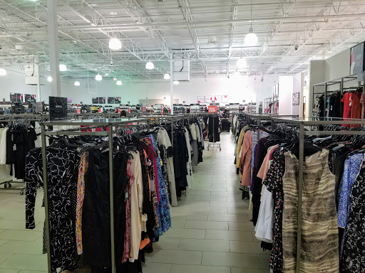 Department Store «Saks OFF 5TH», reviews and photos, 3310 Livermore Outlets Dr, Livermore, CA 94551, USA