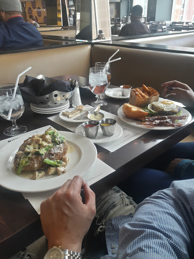 American Restaurant «Bistro 555», reviews and photos, 1200 St Antoine, Detroit, MI 48226, USA