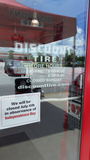 Tire Shop «Discount Tire Store - Lakeland, FL», reviews and photos, 6975 US Hwy 98 N, Lakeland, FL 33809, USA