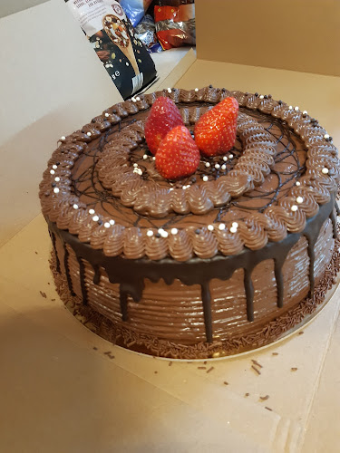 Opinii despre Privát Max Élelmiszer / Orosz János Kft. 3. în Hajdúdorog - Élelmiszerüzlet