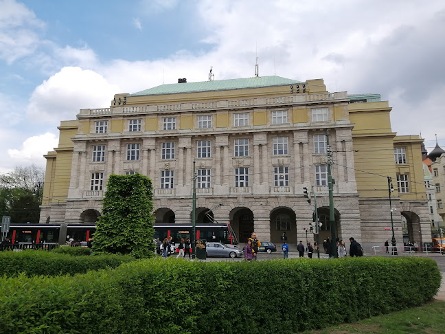 Univerzita Karlova - Filozofická fakulta - Knihovna andragogiky - Praha