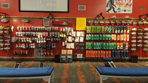 Running Store «Peak Performance - The Running Store», reviews and photos, 519 N 78th St, Omaha, NE 68114, USA