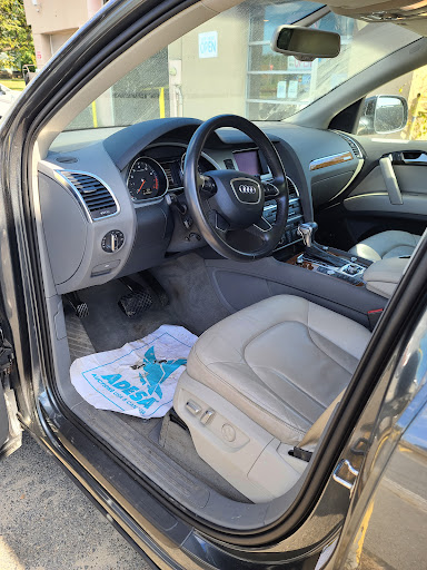 Used Car Dealer «J & A Auto Center», reviews and photos, 211 Broadway, Raynham, MA 02767, USA