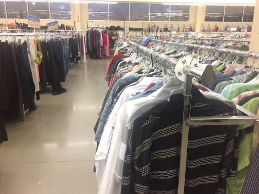 Clothing Store «Goodwill», reviews and photos, 9419-9421 Shelbyville Rd, Louisville, KY 40223, USA