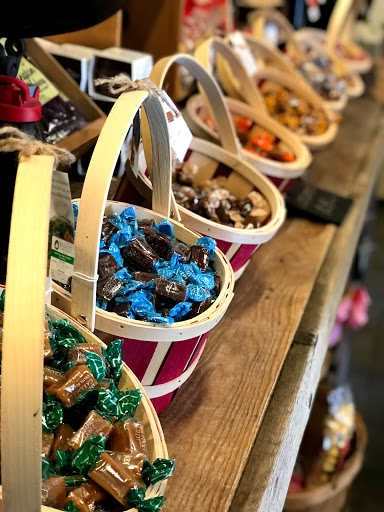 Produce Market «Washington Fruit Place At Barrett Orchards», reviews and photos, 1209 Pecks Canyon Rd, Yakima, WA 98908, USA