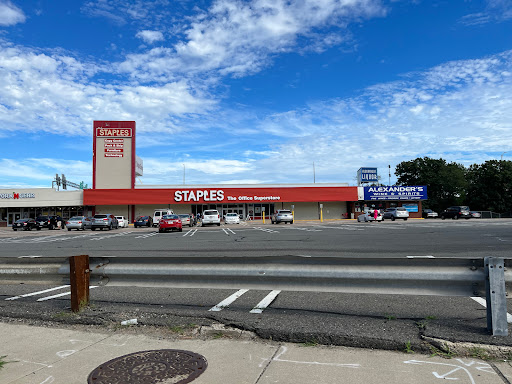Office Supply Store «Staples», reviews and photos, 757 Gallivan Blvd, Dorchester, MA 02122, USA
