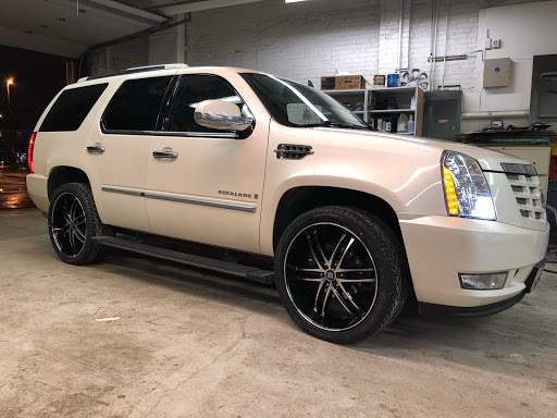 Car Stereo Store «Noyz & Toyz», reviews and photos, 7825 Lorain Ave, Cleveland, OH 44102, USA