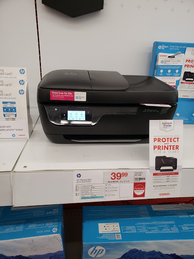 Office Supply Store «Staples», reviews and photos, 135 Bloomfield Ave, Bloomfield, NJ 07003, USA