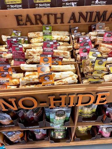 Pet Supply Store «Nashville Pet Products», reviews and photos, 2621 Cruzen St, Nashville, TN 37211, USA