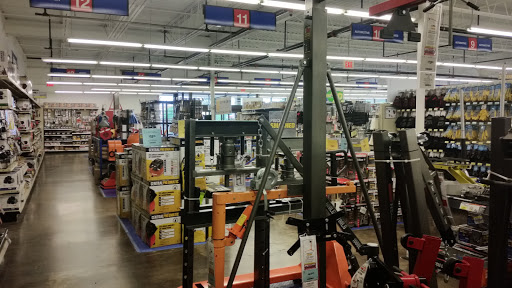 Hardware Store «Harbor Freight Tools», reviews and photos, 22330 S Sterling Blvd STE 101, Sterling, VA 20164, USA