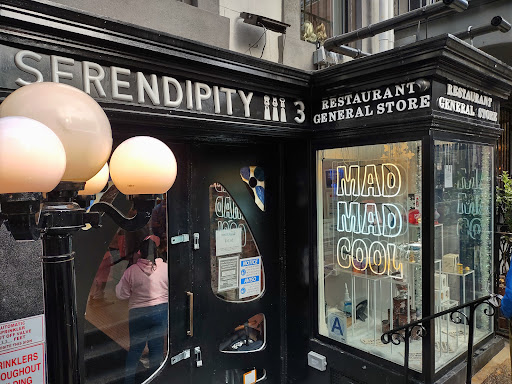 American Restaurant «Serendipity 3», reviews and photos, 225 E 60th St, New York, NY 10022, USA