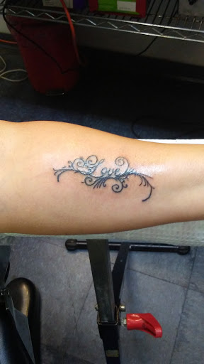 Find diamond tattoo ideas for your next unique tattoo in Owosso at American Made Tattoos