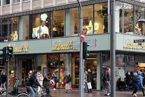 Lindt Boutique Frankfurt image