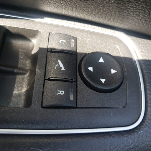 Car Dealer «Lone Star Chrysler Dodge Jeep Ram», reviews and photos, 8811 I-35, San Antonio, TX 78211, USA