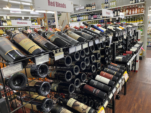 Liquor Store «Liquor Square», reviews and photos, 75 S Main St, Unionville, CT 06085, USA