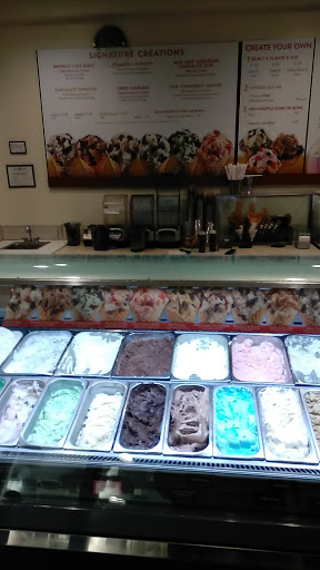 Ice Cream Shop «Cold Stone Creamery», reviews and photos, 3 Sloan St, South Orange, NJ 07079, USA