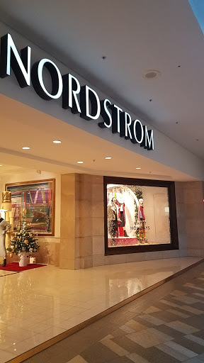 Department Store «Nordstrom Beachwood Place», reviews and photos, 26200 Cedar Rd, Beachwood, OH 44122, USA