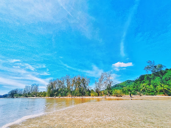 Toh Chai Bay Beach