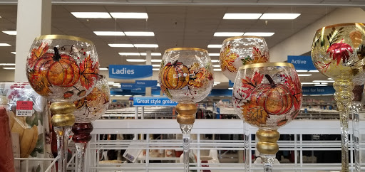 Clothing Store «Ross Dress for Less», reviews and photos, 2325 Lancaster Dr NE, Salem, OR 97305, USA