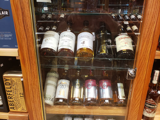 Liquor Store «Warehouse Liquors», reviews and photos, 634 S Wabash Ave, Chicago, IL 60605, USA