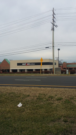 Cell Phone Store «Verizon», reviews and photos, 1003 W Patrick St, Frederick, MD 21702, USA