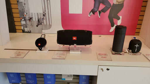 Cell Phone Store «T-Mobile», reviews and photos, 2366 El Camino Real Suite 1, Santa Clara, CA 95050, USA