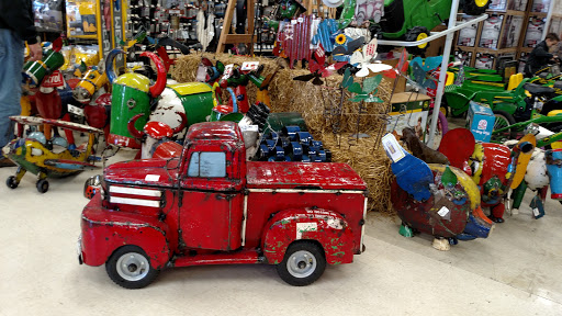 Animal Feed Store «FELDMANS Farm & Home», reviews and photos, 1332 W Kansas St, Liberty, MO 64068, USA