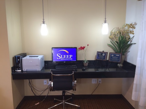 Hotel «Sleep Inn & Suites And Indoor Water Park», reviews and photos, 1840 N Church Rd, Liberty, MO 64068, USA