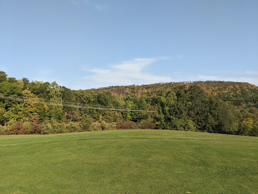 Golf Course «Hunter Memorial Golf Course», reviews and photos, 688 Westfield Rd, Meriden, CT 06450, USA