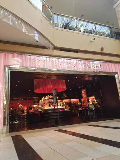 Shopping Mall «Newport Centre», reviews and photos, 30 Mall Dr W, Jersey City, NJ 07310, USA