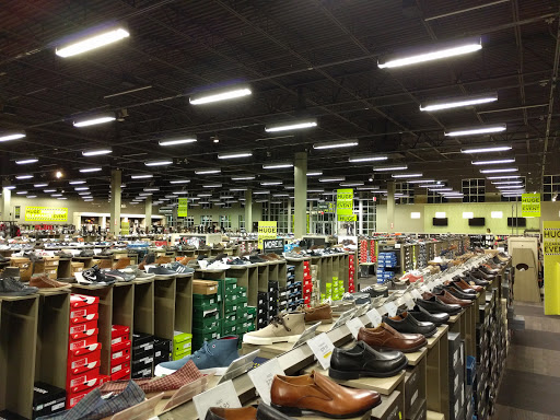 Shoe Store «DSW Designer Shoe Warehouse», reviews and photos, 21001 North Tatum Boulevard, Phoenix, AZ 85050, USA