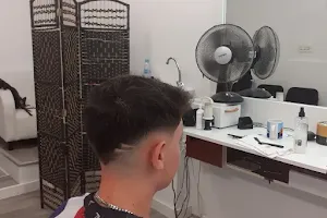 luifi barber image
