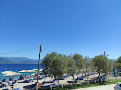 Paralia Drepanou beach'in fotoğrafı - rahatlamayı sevenler arasında popüler bir yer