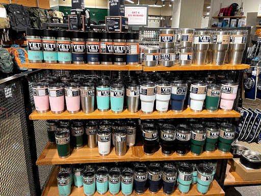 Clothing Store «L.L. Bean», reviews and photos, 75 Evergreen Way, South Windsor, CT 06074, USA