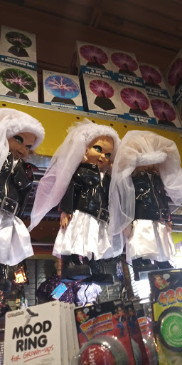 SPENCER GIFTS, 3301 W Main St, Norman, OK 73072, USA, 