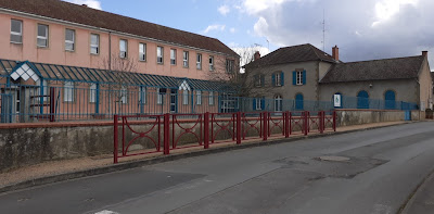 Ecole pimaire des Maronniers Villefranche-d'Allier à Villefranche-d'Allier