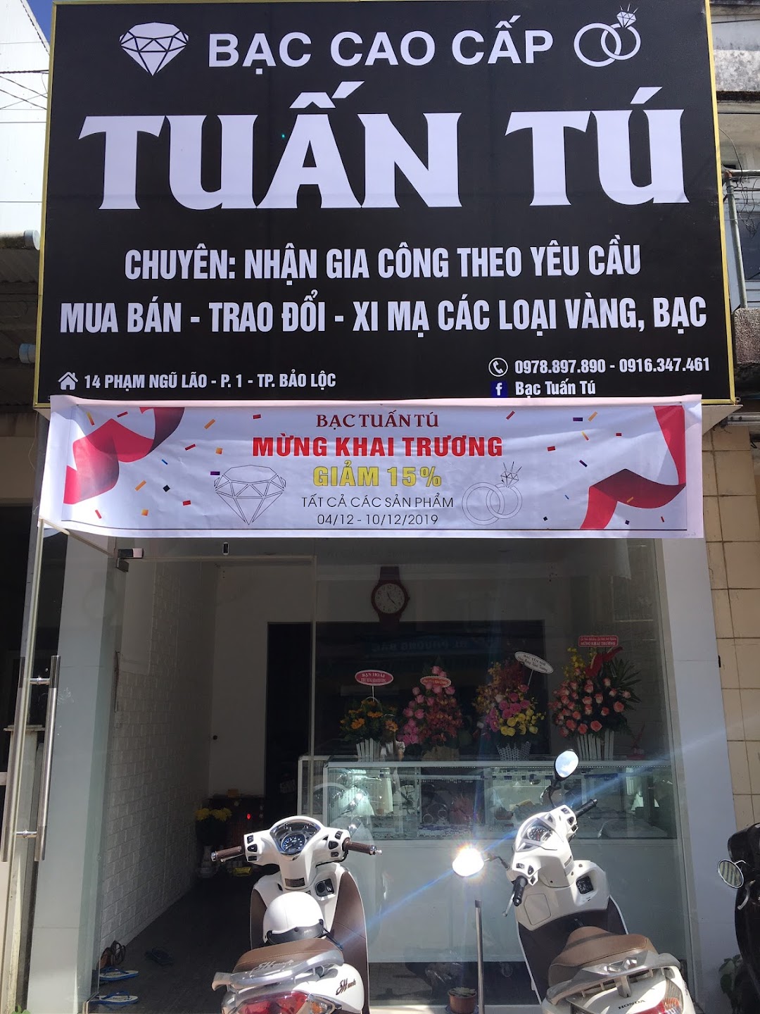 Tiệm Bạc Tuấn Tú