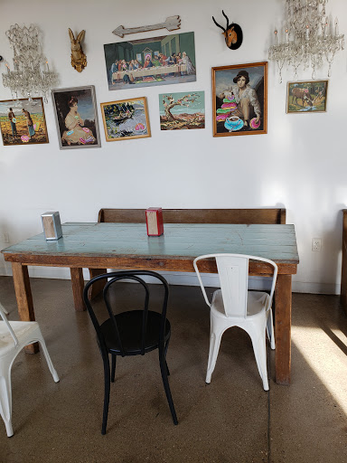 Donut Shop «The Dancing Donut», reviews and photos, 1134 E 54th St G, Indianapolis, IN 46220, USA