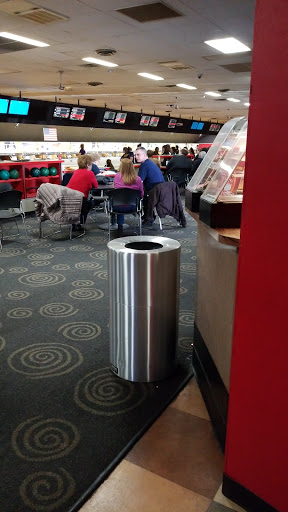 Bowling Alley «AMF Brookgate Lanes», reviews and photos, 14950 Snow Rd, Brook Park, OH 44142, USA