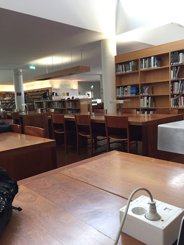 Universidade da Beira Interior - Biblioteca Central - Livraria