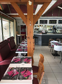 Atmosphère du Restaurant L' Entrepotes à Garlin - n°9