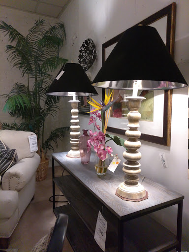 Furniture Store «Newell Hunt Furniture», reviews and photos, 113 W Stewart Ave, Puyallup, WA 98371, USA