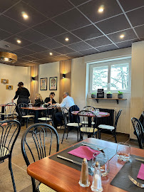 Atmosphère du Restaurant italien Villa Milano à Chasse-sur-Rhône - n°1