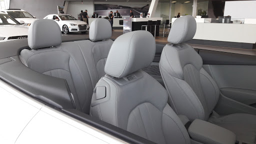 Audi Dealer «Audi South Orlando», reviews and photos, 4725 Vineland Rd, Orlando, FL 32811, USA