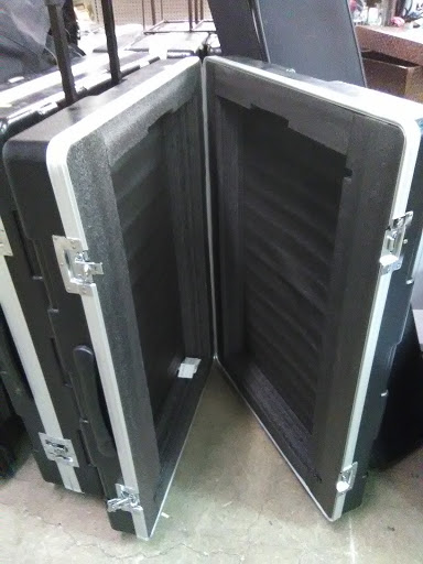 Thrift Store «St Vincent De Paul - West Broadway Thrift Store», reviews and photos, 2345 W Broadway, Eugene, OR 97402, USA