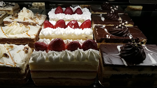 Grocery Store «The Fresh Market», reviews and photos, 3712 Lawndale Dr, Greensboro, NC 27455, USA