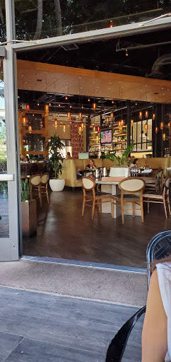 Shopping Mall «Scottsdale Waterfront», reviews and photos, 7135 E Camelback Rd #165, Scottsdale, AZ 85251, USA