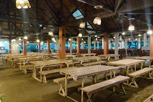 Tatoy's Manokan and Seafood Restaurant image